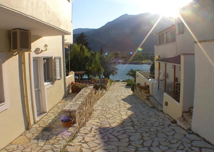 Geni Garden * Geni (Lefkada)