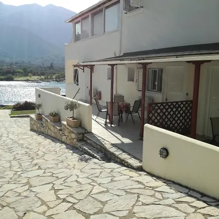 Hotel Geni Garden *